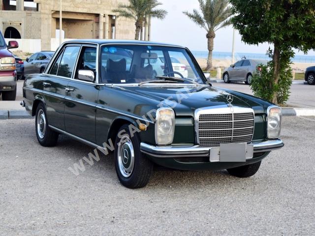 1975 مرسيدس - بنز إي 250