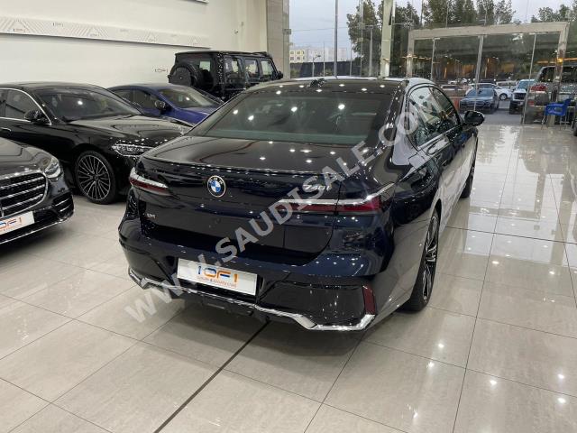 2023 بي ام دبليو الفئة السابعة 740 إل أي