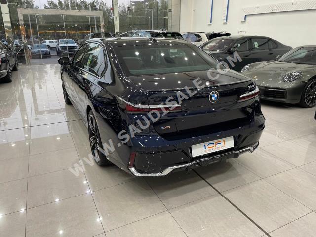 2023 بي ام دبليو الفئة السابعة 740 إل أي