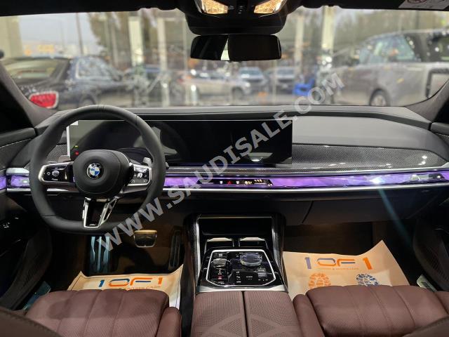 2023 بي ام دبليو الفئة السابعة 740 إل أي