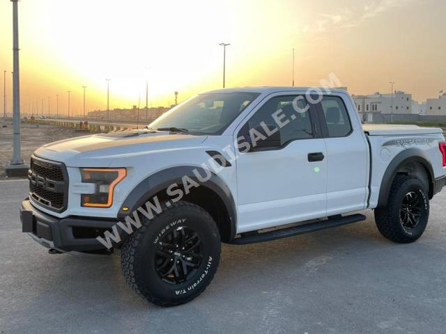 2017 فورد اف 150 رابتور