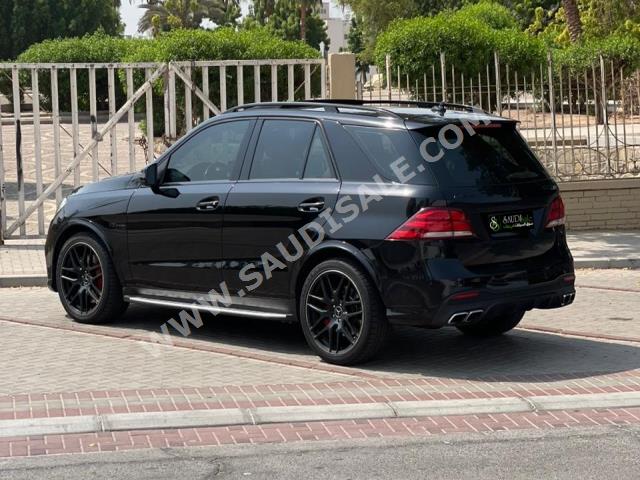 2016 مرسيدس - بنز جي إل إي 63 أي إم جي