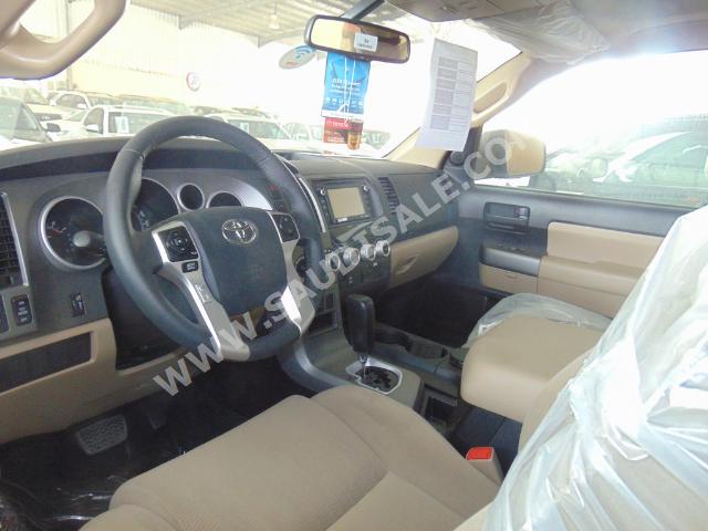 2015 Toyota Sequoia SR5
