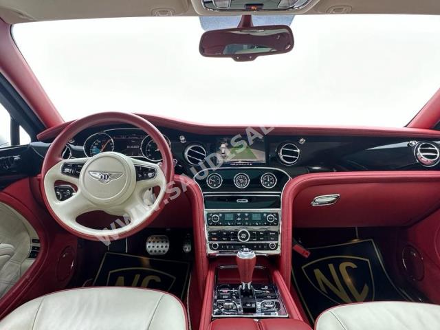 2016 بنتلي مولسان