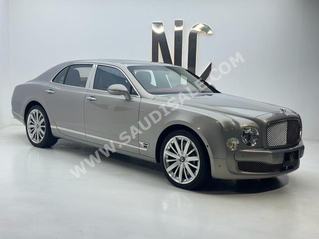 2016 بنتلي مولسان