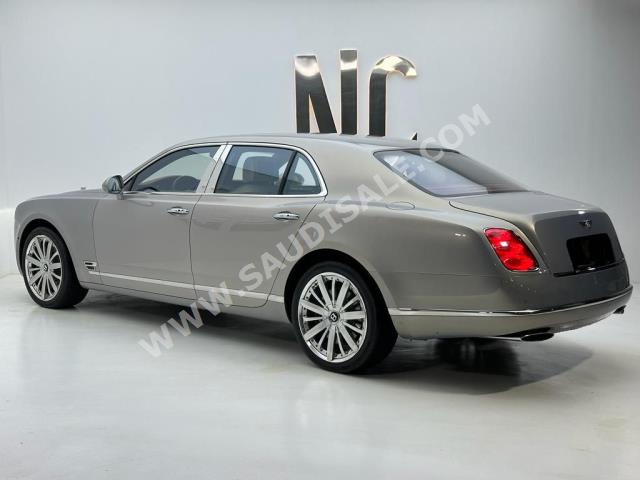 2016 بنتلي مولسان