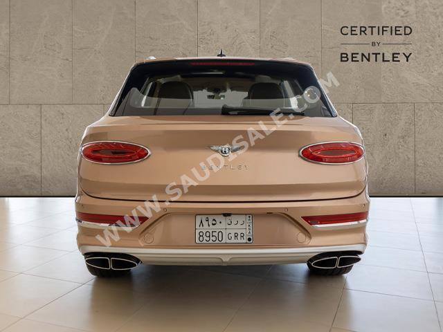 2023 بنتلي بنتايجا إي دابليو بي