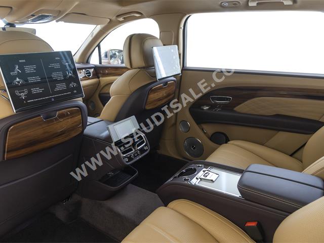 2023 بنتلي بنتايجا إي دابليو بي