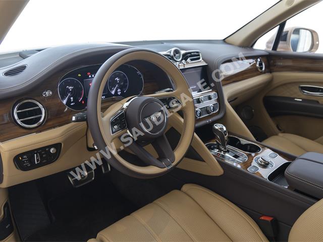 2023 بنتلي بنتايجا إي دابليو بي