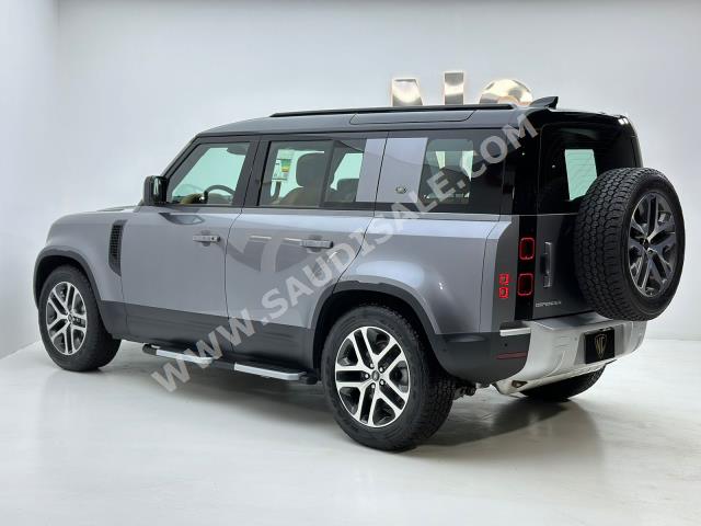 2024 لاند روفر ديفيندر اتش اس اي