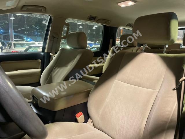 2015 تويوتا سكويا