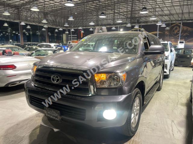 2015 تويوتا سكويا