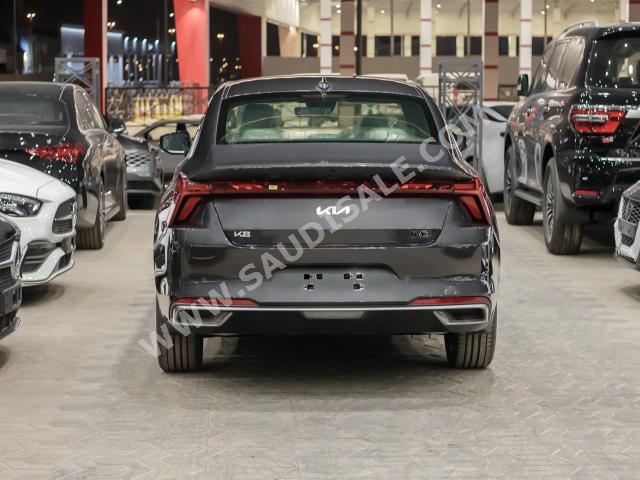 2023 Kia K8