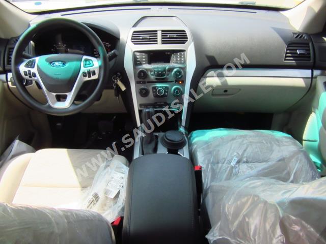 2015 Ford Explorer