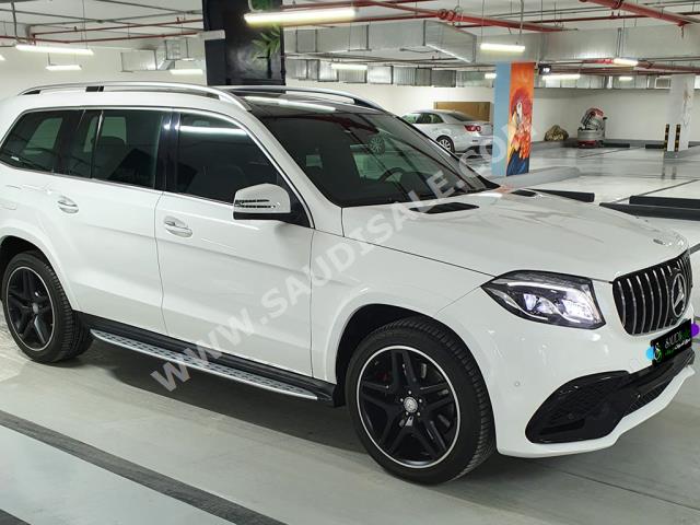 2016 مرسيدس - بنز جي إل 500 أي إم جي