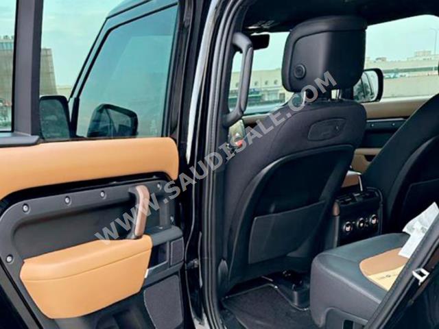 2022 لاند روفر ديفيندر اكس