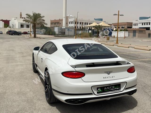 2020 بنتلي كونتيننتل جي تي