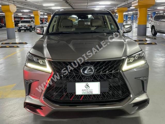 2018 لكزس إل إكس 570