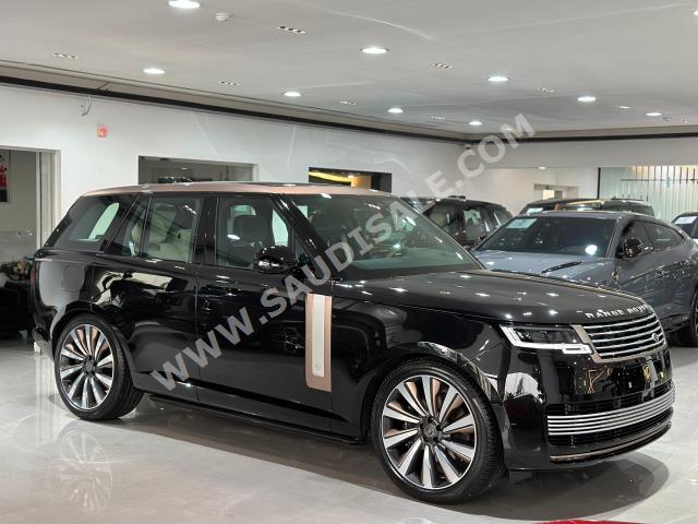 2024 لاند روفر رينج روفر اس في اوتوبيوغرافي