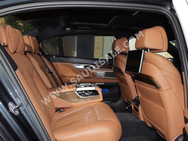 2016 بي ام دبليو الفئة السابعة 740 إل أي