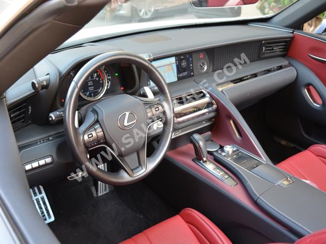 2021 لكزس إل سي 500