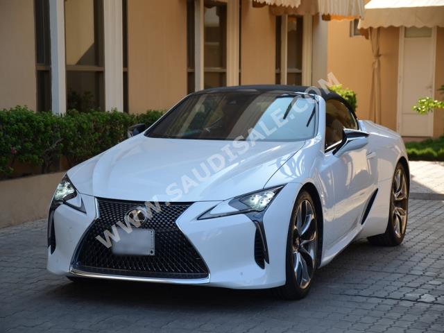 2021 لكزس إل سي 500