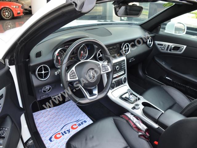 2019 Mercedes-Benz SLC 300