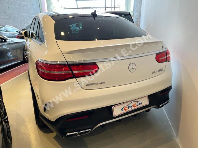 2016 مرسيدس - بنز جي إل إي 63إس أي إم جي