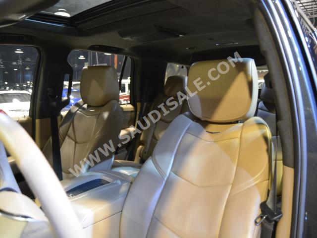 2019 كاديلاك اسكاليد