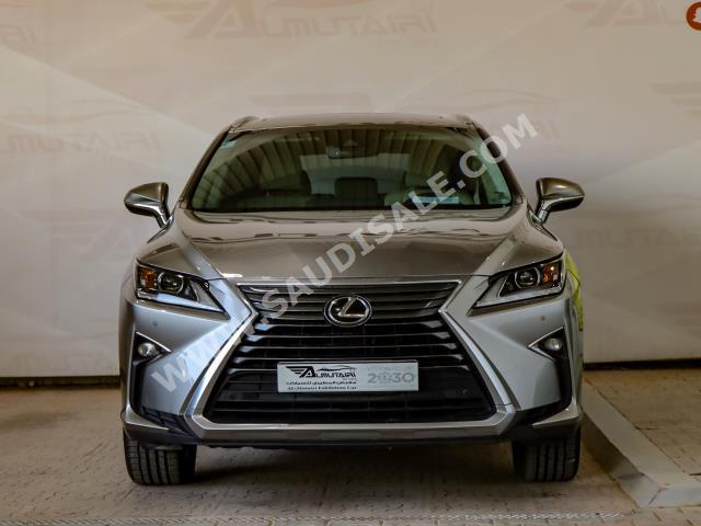 2017 لكزس أر إكس 350