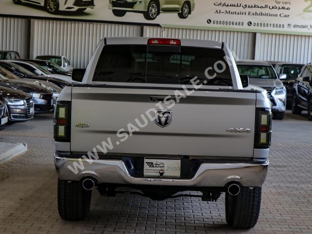 2014 دودج رام 1500 هيمي