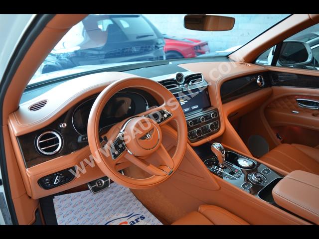 2021 بنتلي بنتايجا