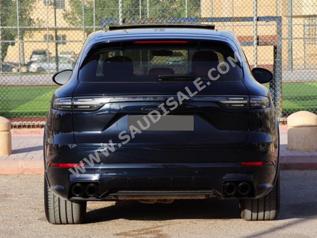 2021 بورش كايين جي تي اس