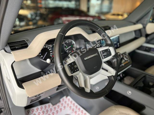 2023 لاند روفر ديفيندر 110