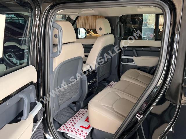 2023 لاند روفر ديفيندر 110