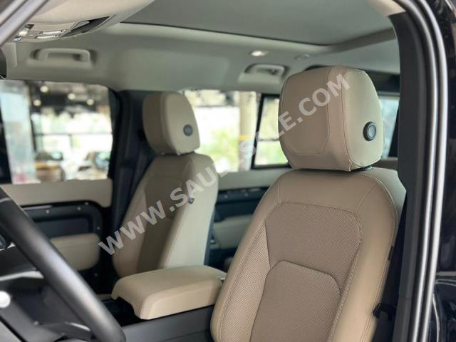 2023 لاند روفر ديفيندر 110