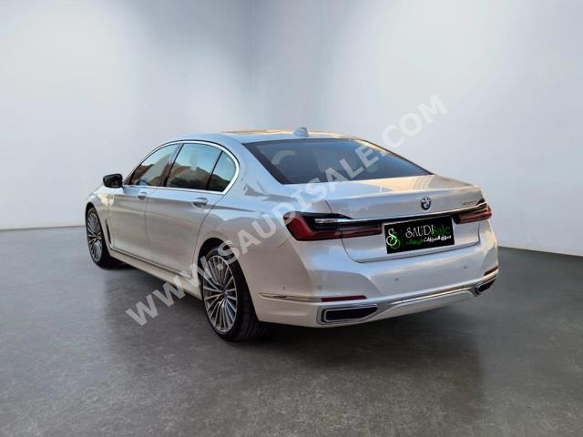 2020 بي ام دبليو الفئة السابعة 730 إل أي