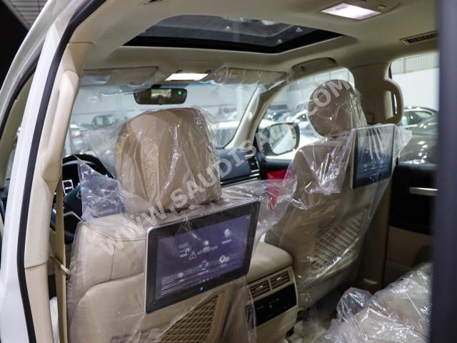 2021 Toyota Land Cruiser GXR