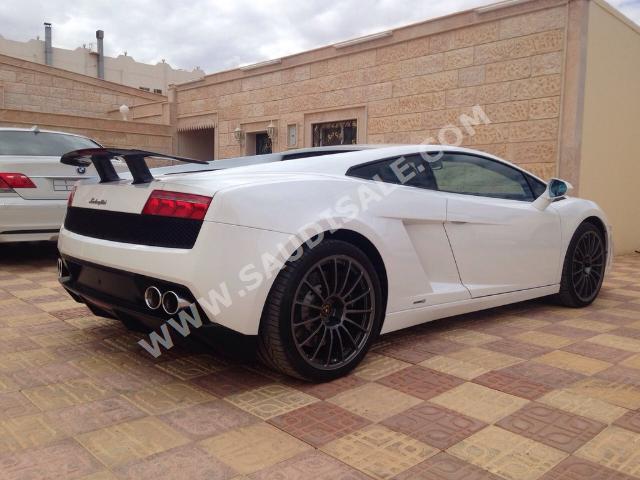 2014 لمبرجيني جلاردو ال بي - 560
