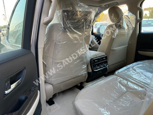 2022 تويوتا لاند كروزر في اكس ار