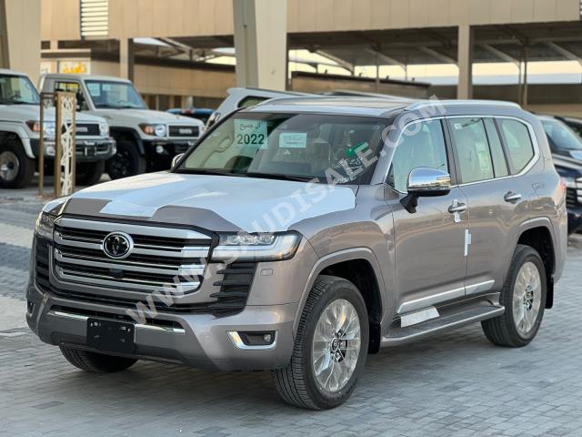 2022 تويوتا لاند كروزر في اكس ار