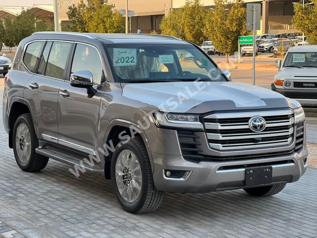 2022 تويوتا لاند كروزر في اكس ار