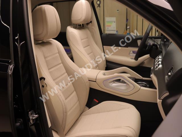 2024 مرسيدس - بنز جي إل إي 450 أي إم جي