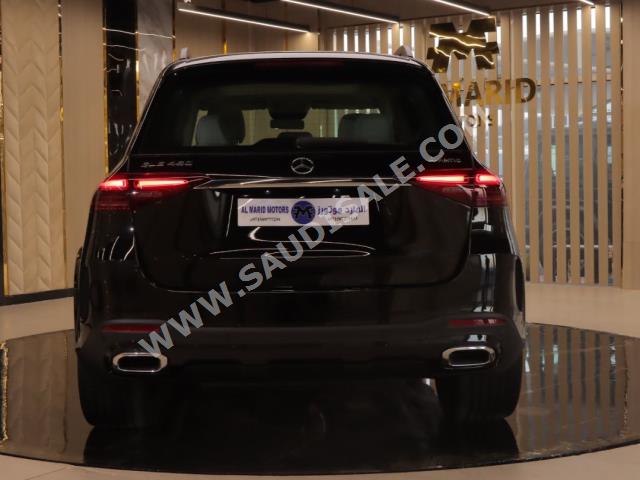 2024 مرسيدس - بنز جي إل إي 450 أي إم جي