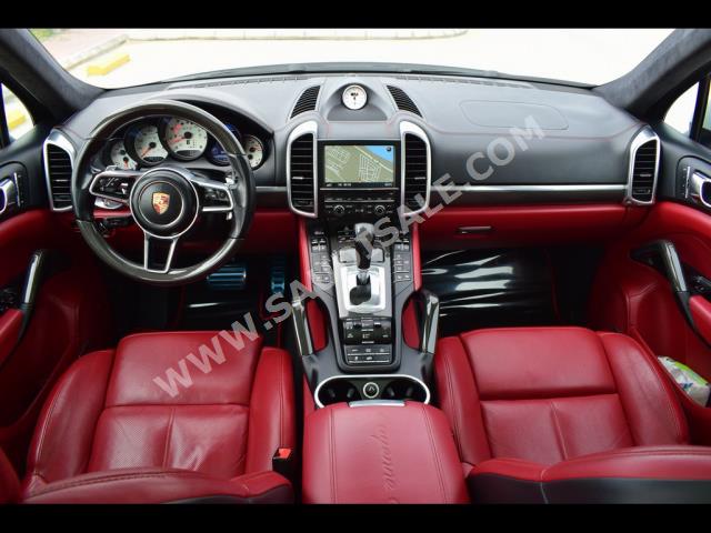 2016 بورش كايين جي تي اس