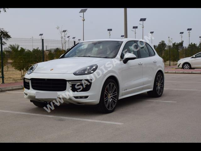 2016 بورش كايين جي تي اس