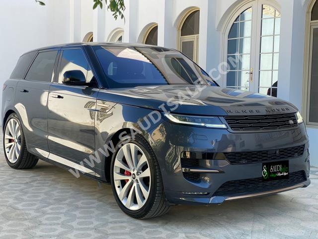 2023 لاند روفر رينج روفر سبورت فيرست اديشن