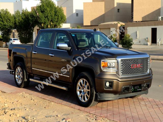 2015 GMC Sierra Denali