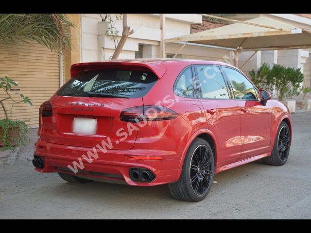 2016 بورش كايين جي تي اس