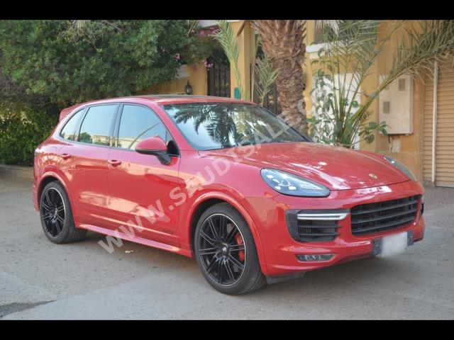 2016 بورش كايين جي تي اس